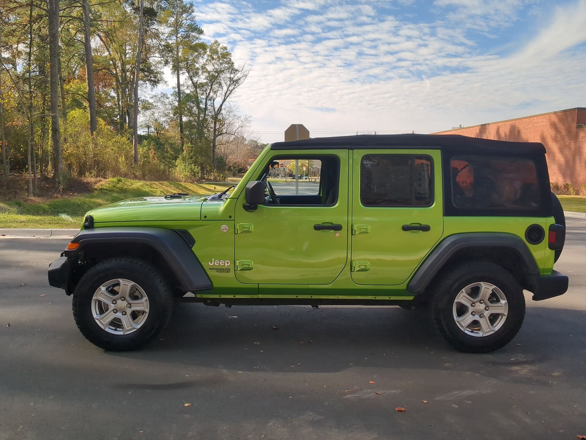jeep all-new wrangler unlimited 2018 1C4HJXDG9JW241148 image jeep all-new wrangler unlimited 2018 1C4HJXDG9JW241148 image